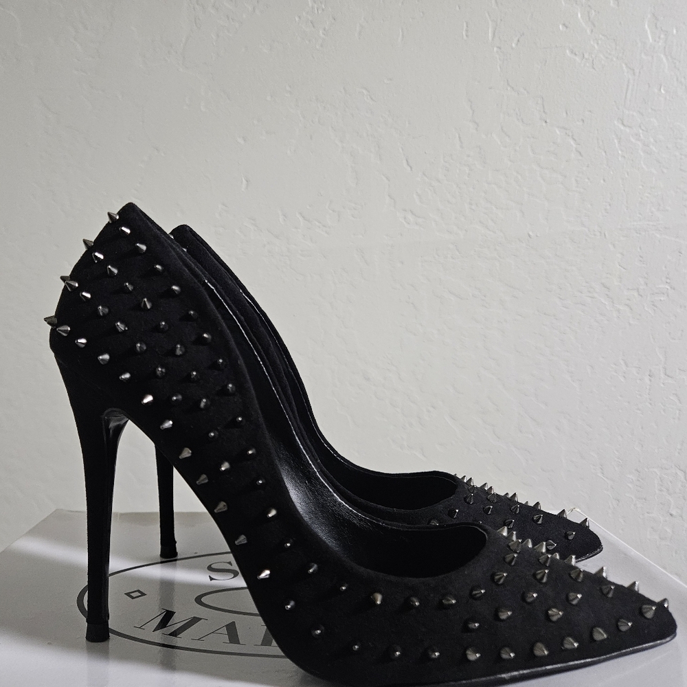 Steve Madden Black Studded Heels